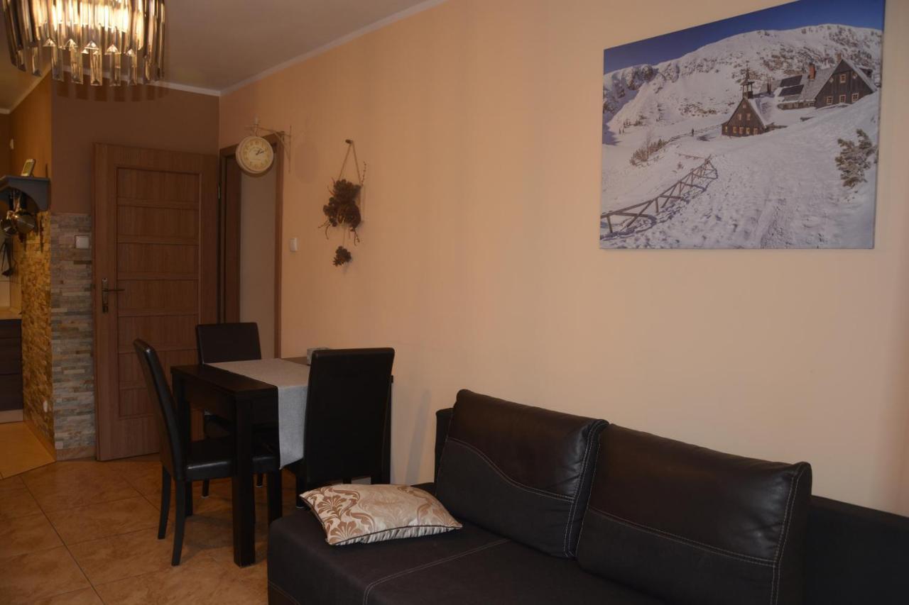 Apartament Czekoladowy Apartment Karpacz Bagian luar foto